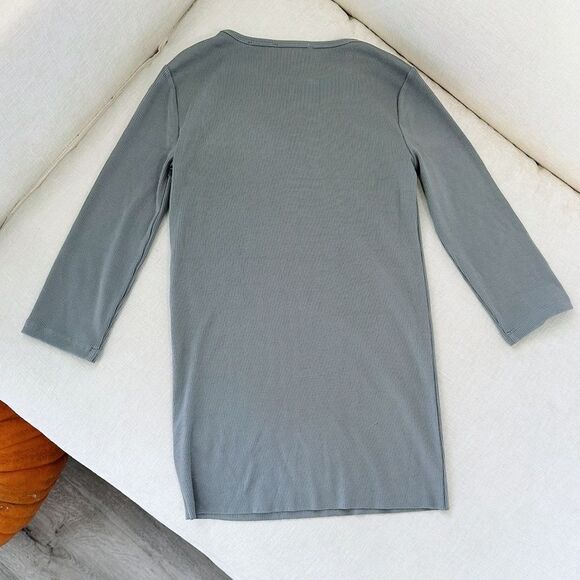 Vince Ribbed Gray Top - Picture 3 of 3